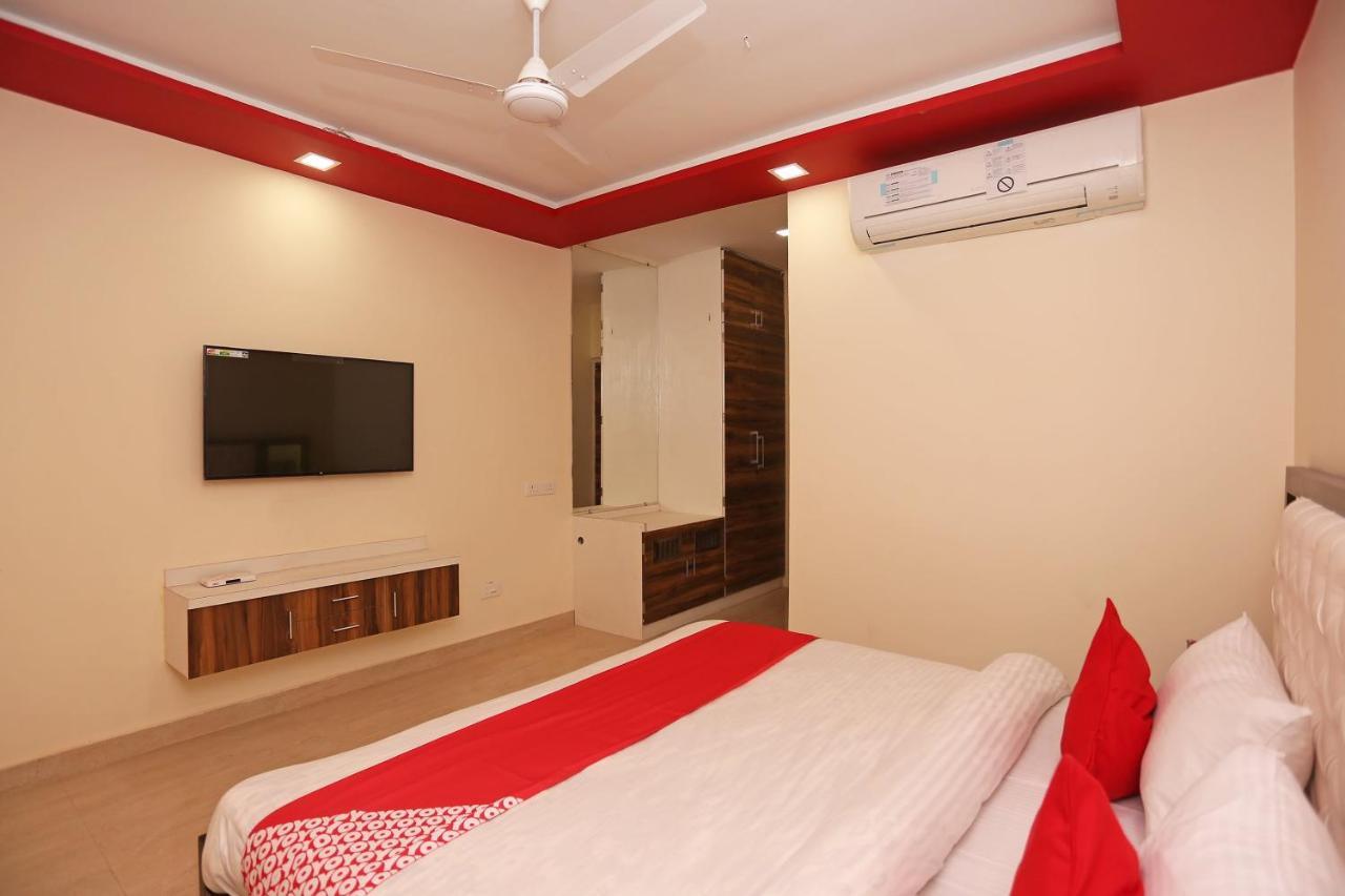 Oyo 23495 Hotel The Park Juhi Bari Buitenkant foto